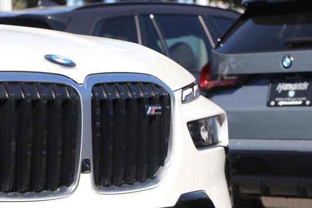 new 2025 BMW X7 car, priced at $117,325