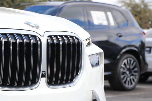 new 2025 BMW X7 car, priced at $92,375