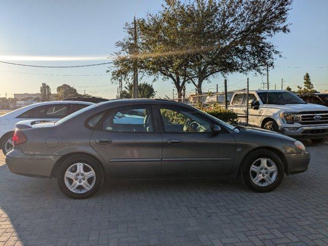 used 2002 Ford Taurus car, priced at $3,000