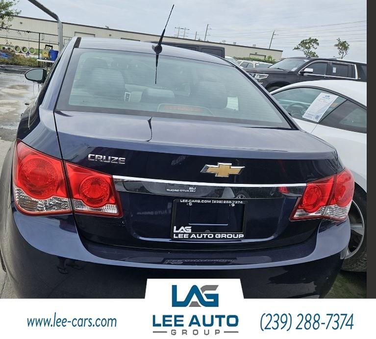 used 2011 Chevrolet Cruze car