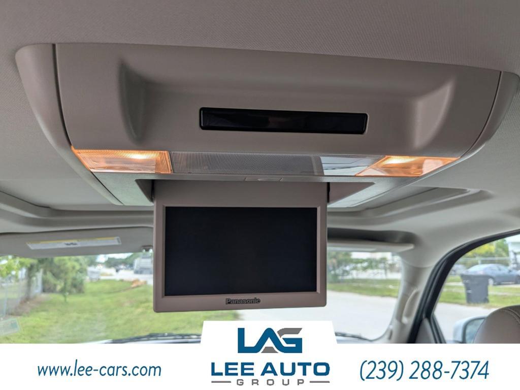 used 2012 Chevrolet Suburban car, priced at $12,000