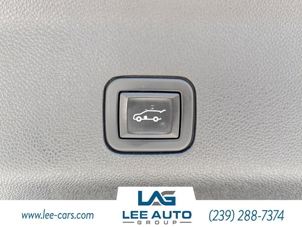 used 2021 GMC Yukon XL car