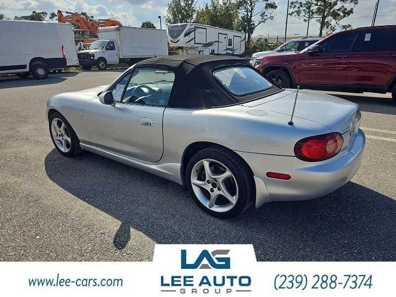 used 2003 Mazda MX-5 Miata car