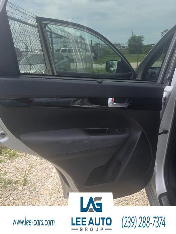 used 2015 Kia Sorento car, priced at $5,880