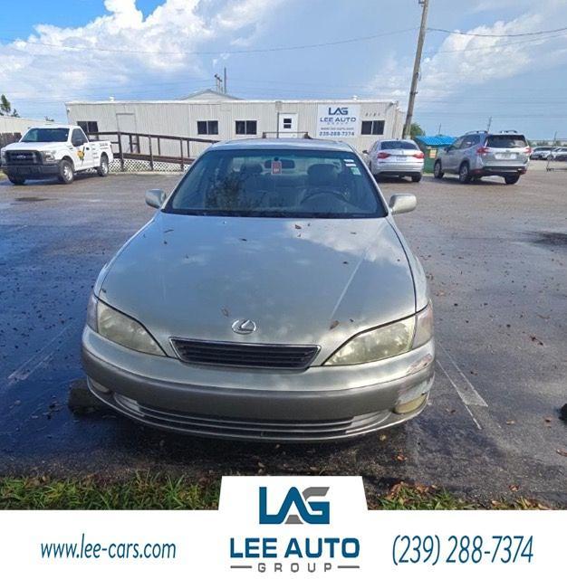 used 1999 Lexus ES 300 car, priced at $2,940