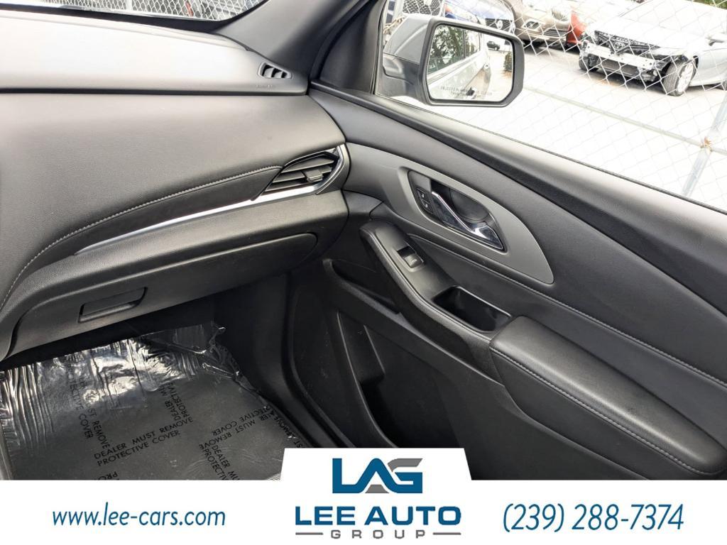 used 2023 Chevrolet Traverse car, priced at $21,000