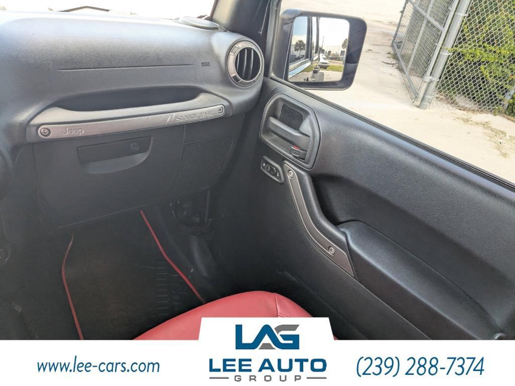 used 2015 Jeep Wrangler Unlimited car, priced at $17,000