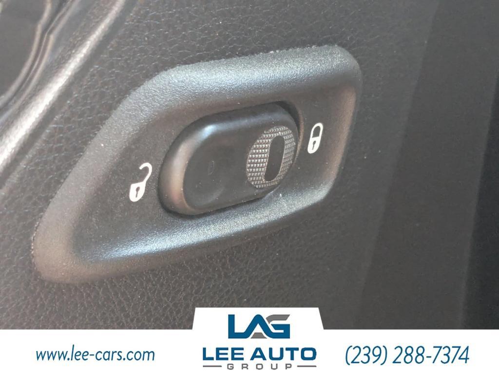 used 2015 Jeep Wrangler Unlimited car, priced at $17,000