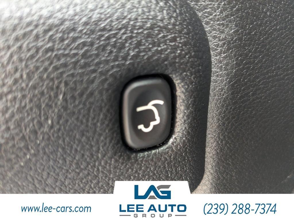 used 2015 Jeep Grand Cherokee car, priced at $14,000