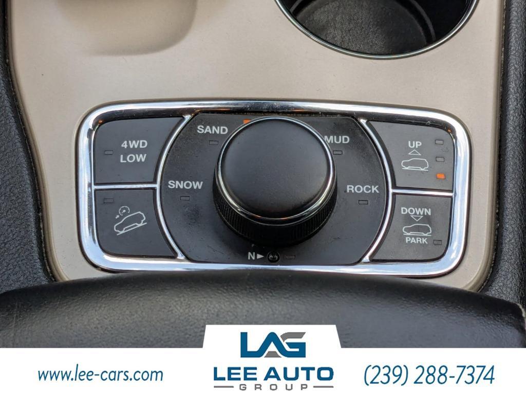 used 2015 Jeep Grand Cherokee car, priced at $14,000