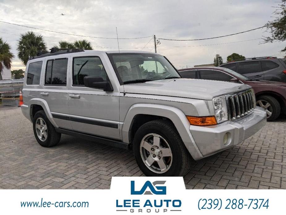 used 2009 Jeep Commander car, priced at $6,500