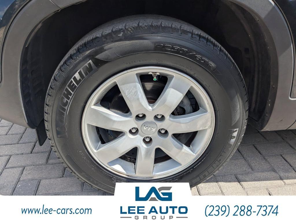 used 2013 Kia Sorento car, priced at $2,000