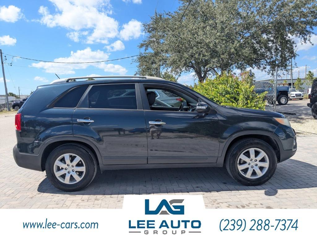 used 2013 Kia Sorento car, priced at $2,000
