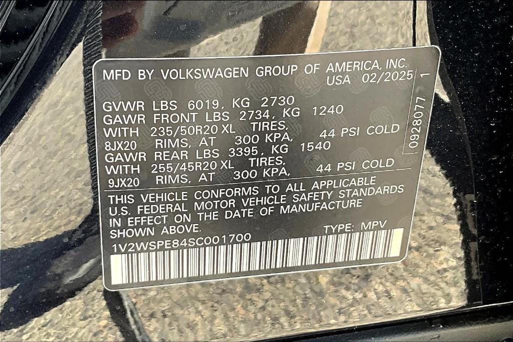 new 2025 Volkswagen ID.4 car, priced at $49,433