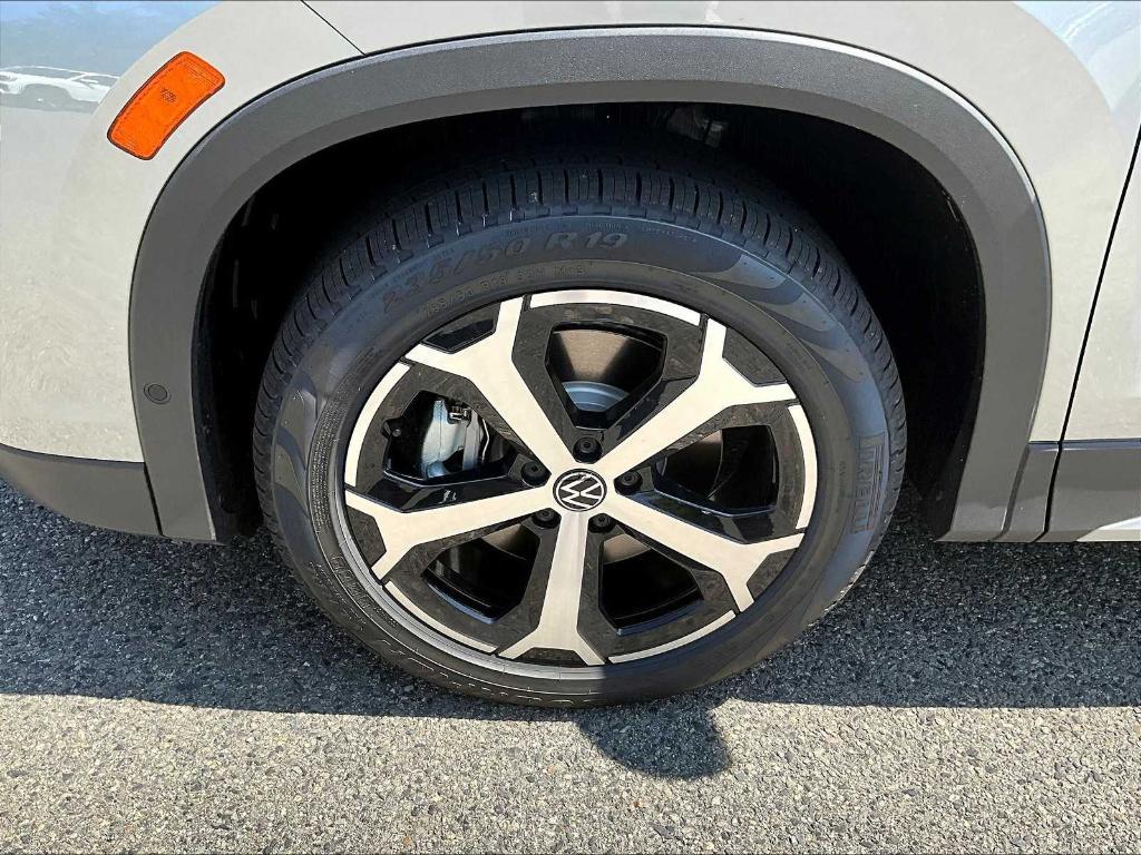 new 2025 Volkswagen Tiguan car, priced at $33,157