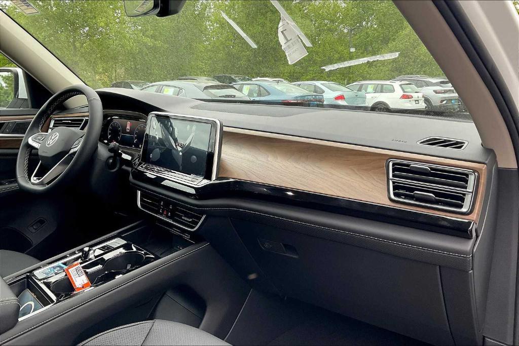 new 2025 Volkswagen Atlas car, priced at $42,828