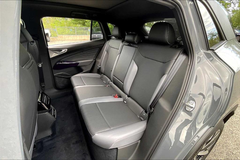 new 2025 Volkswagen ID.4 car, priced at $49,842