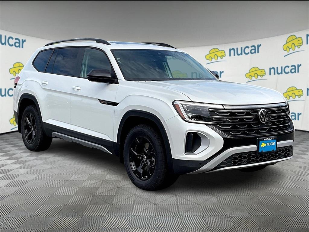 new 2026 Volkswagen Atlas car, priced at $50,681