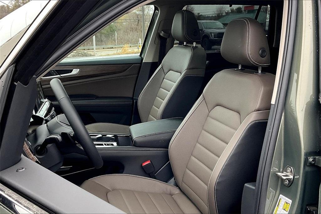new 2025 Volkswagen Atlas car, priced at $47,826