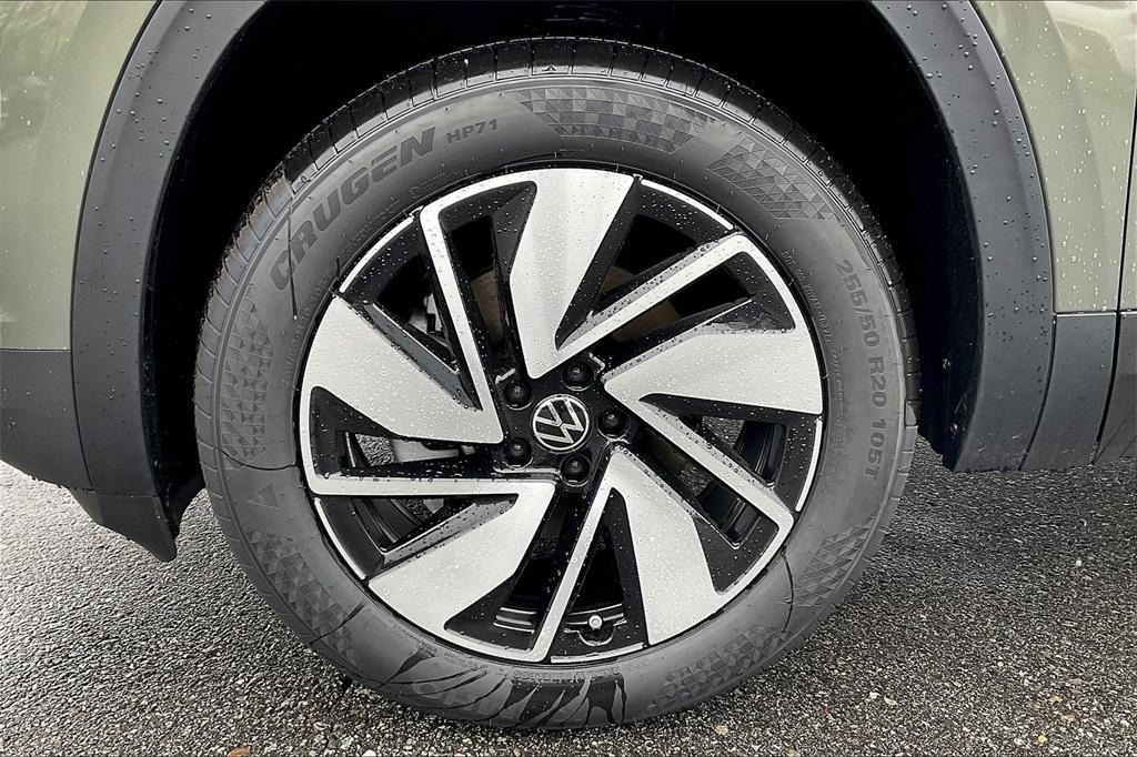 new 2025 Volkswagen Atlas car, priced at $47,826