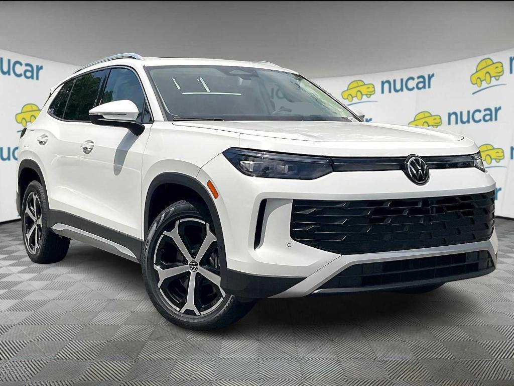 new 2025 Volkswagen Tiguan car, priced at $33,618