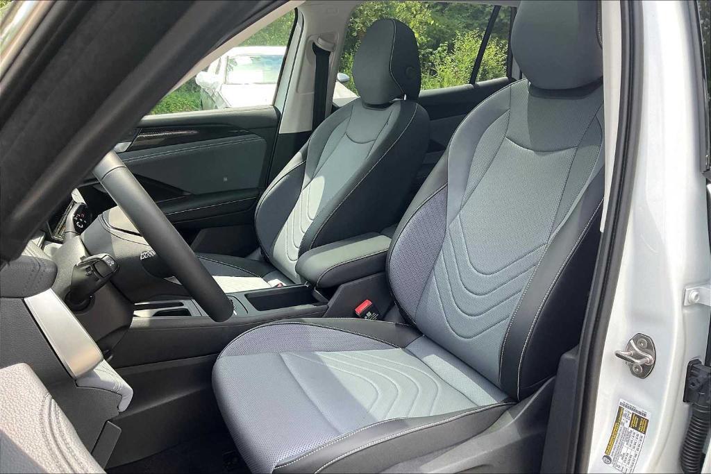 new 2025 Volkswagen Tiguan car, priced at $35,370
