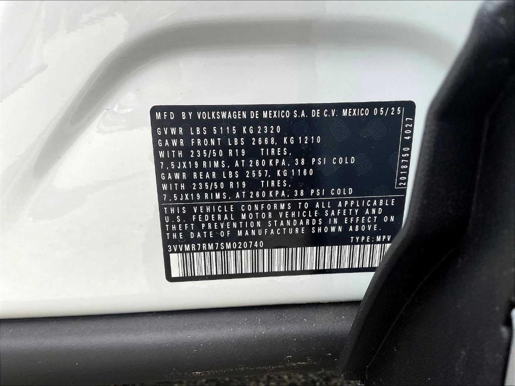 new 2025 Volkswagen Tiguan car, priced at $33,618