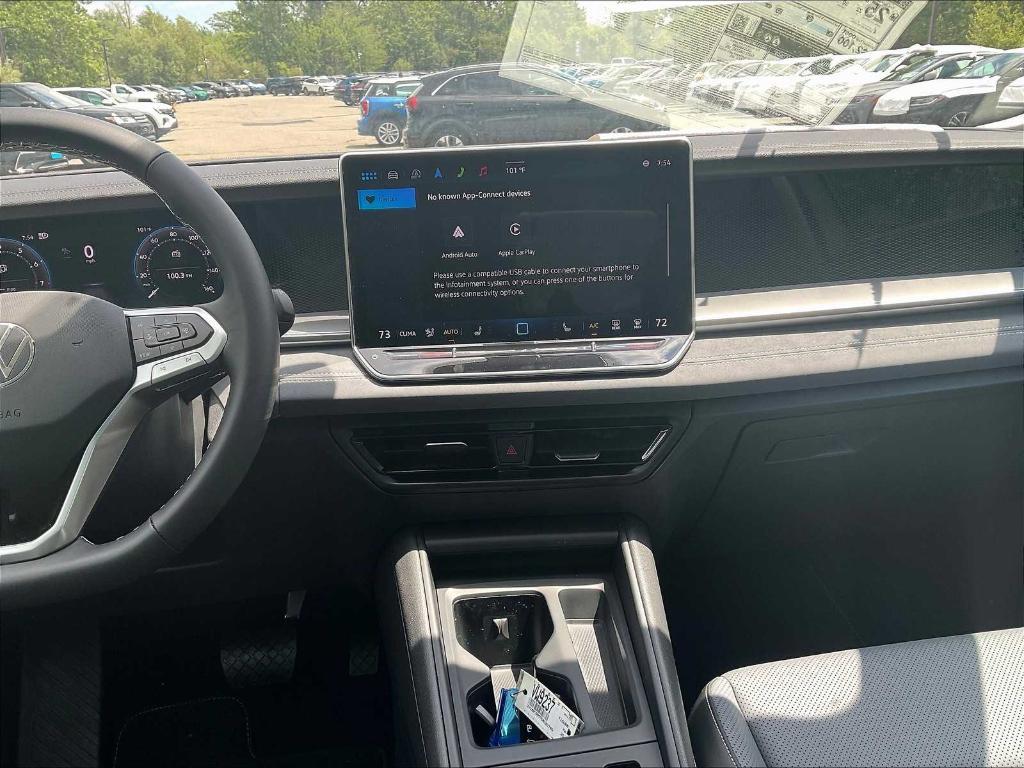 new 2025 Volkswagen Tiguan car, priced at $33,618