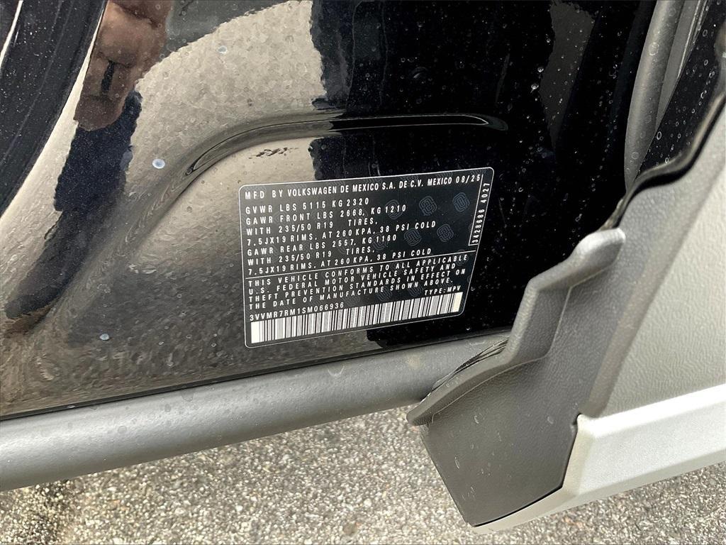 new 2025 Volkswagen Tiguan car, priced at $35,218