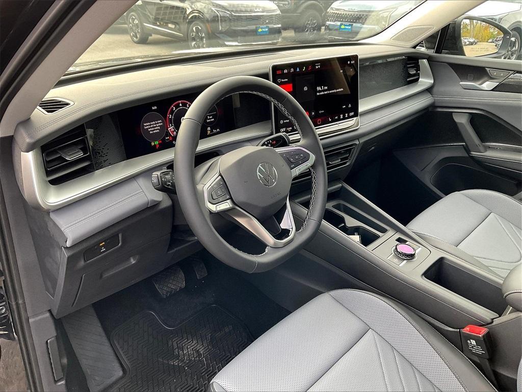 new 2025 Volkswagen Tiguan car, priced at $35,218