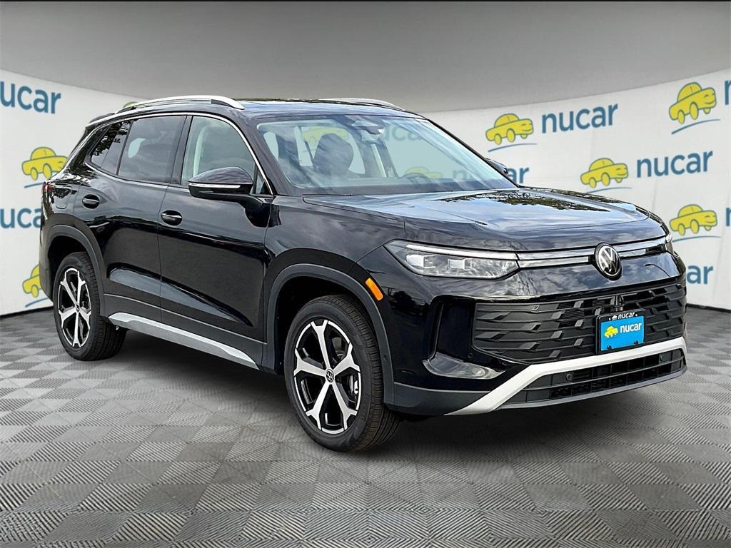 new 2025 Volkswagen Tiguan car, priced at $35,218