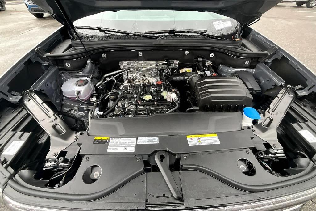 new 2025 Volkswagen Atlas car, priced at $44,355
