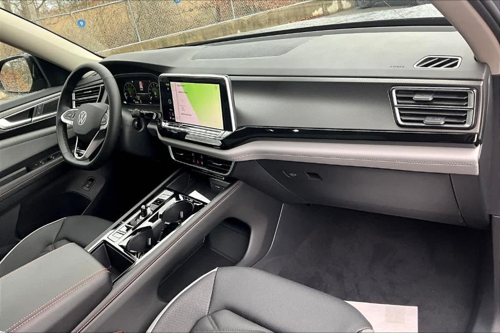 new 2025 Volkswagen Atlas car, priced at $44,355