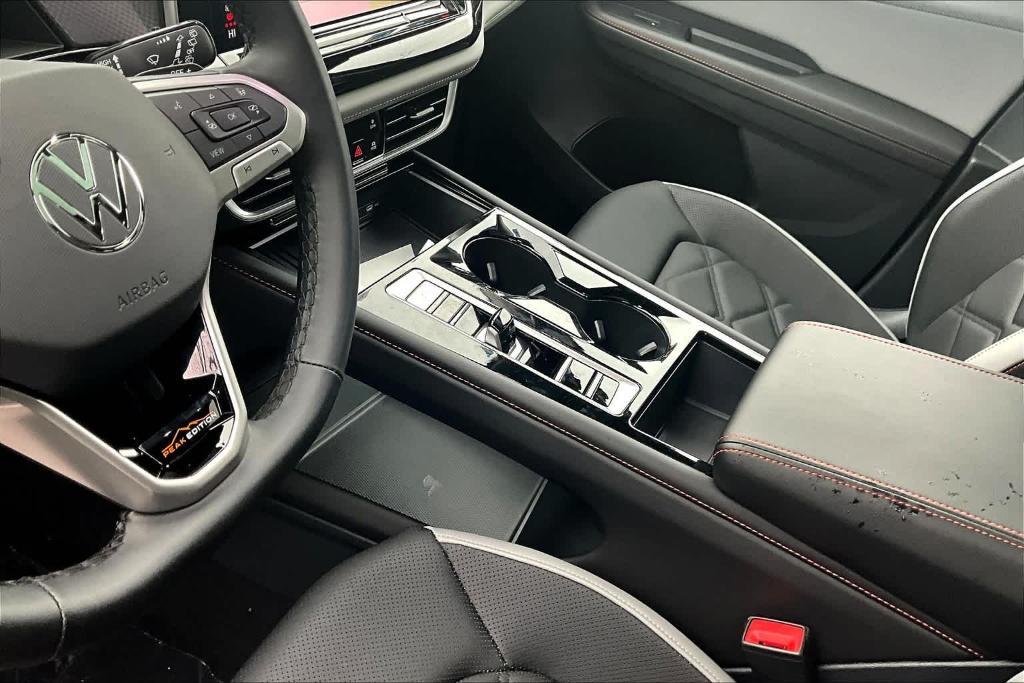 new 2025 Volkswagen Atlas car, priced at $44,355
