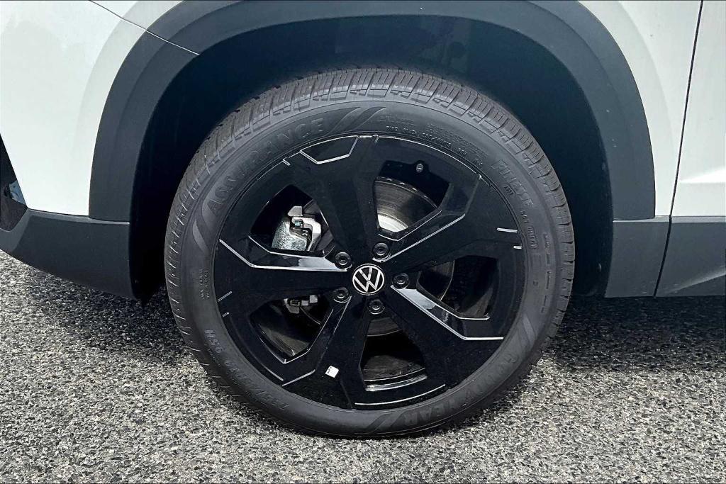 new 2025 Volkswagen Taos car, priced at $32,876