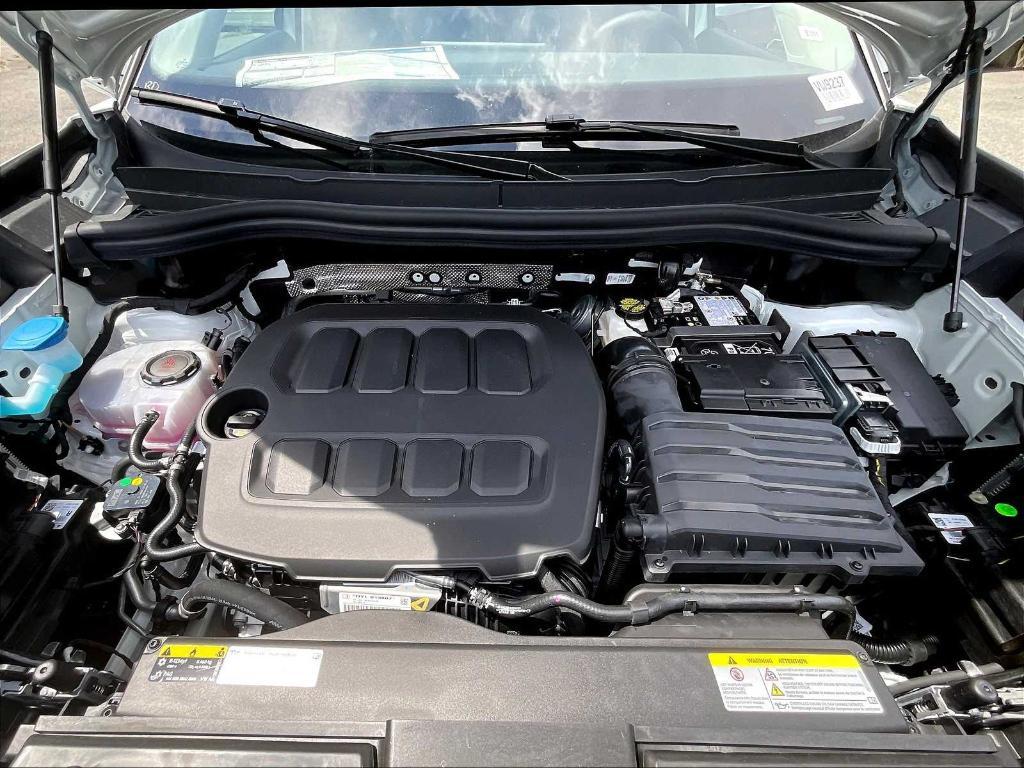 new 2025 Volkswagen Tiguan car, priced at $33,218