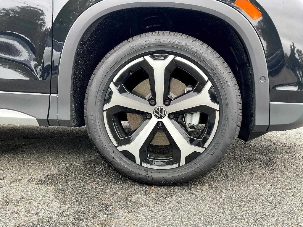 new 2025 Volkswagen Tiguan car, priced at $35,240
