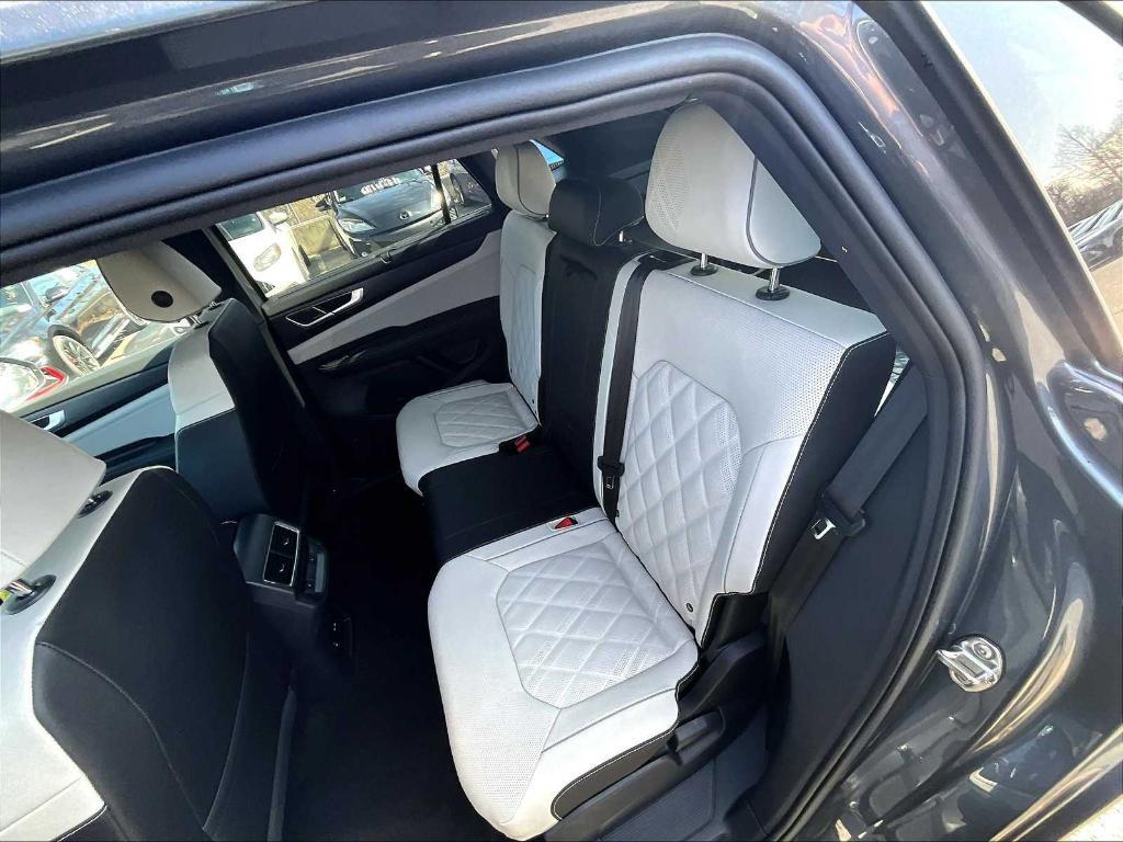 new 2025 Volkswagen Atlas Cross Sport car, priced at $49,737