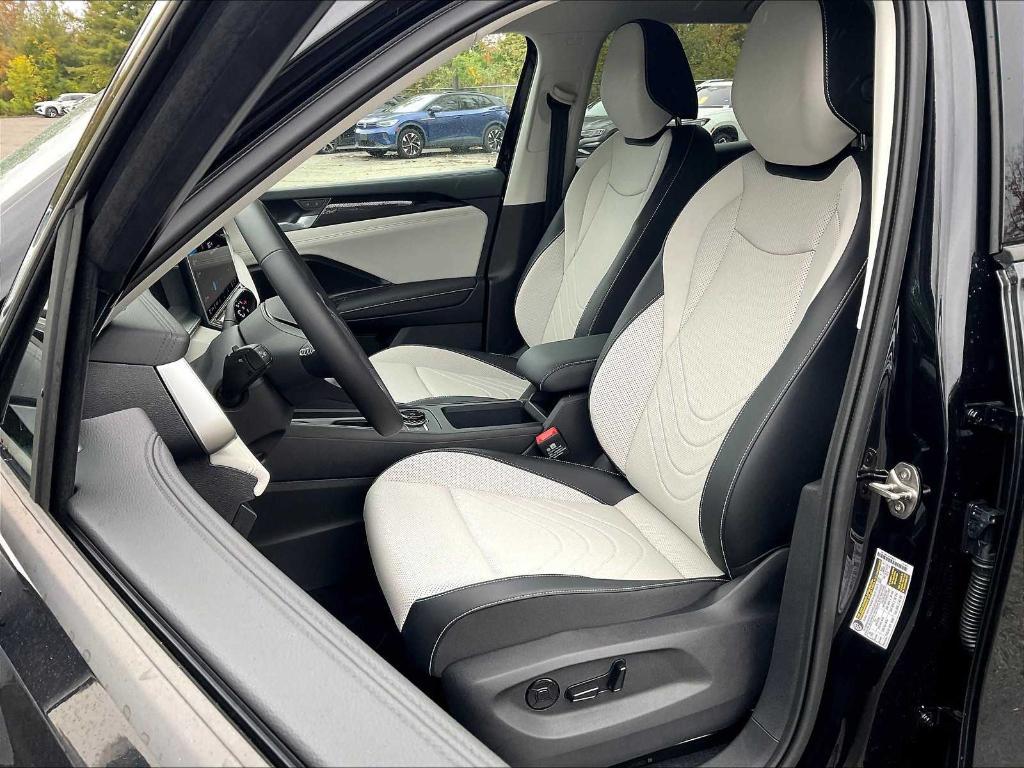 new 2025 Volkswagen Tiguan car, priced at $33,207