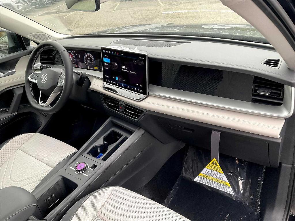 new 2025 Volkswagen Tiguan car, priced at $33,207