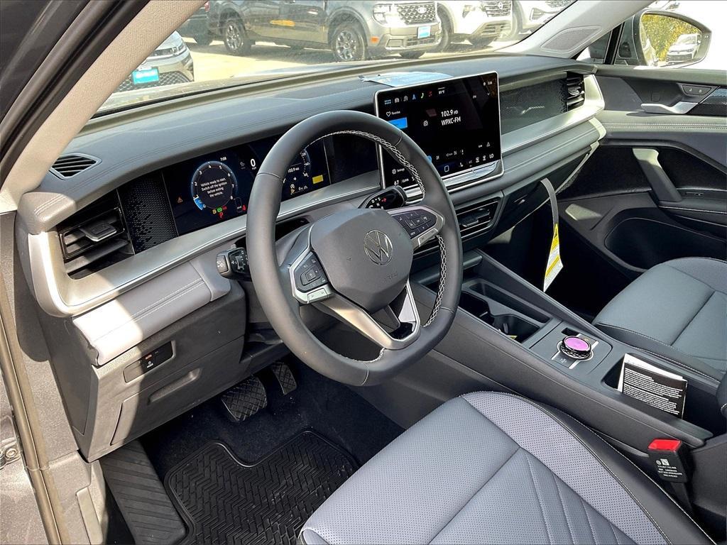 new 2025 Volkswagen Tiguan car, priced at $33,893