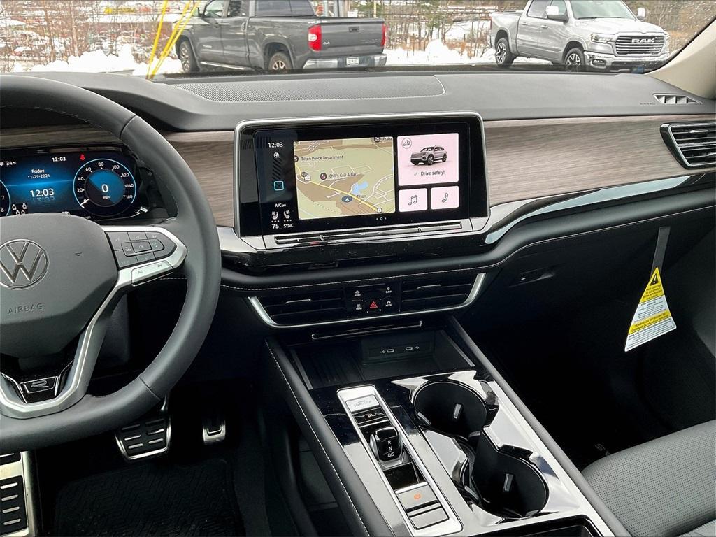 new 2025 Volkswagen Atlas car, priced at $50,977
