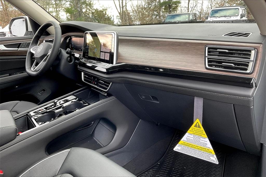 new 2025 Volkswagen Atlas car, priced at $52,886