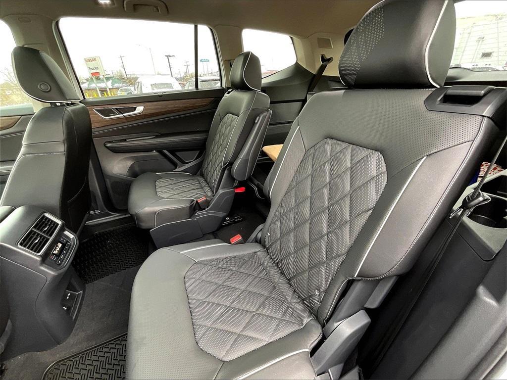 new 2025 Volkswagen Atlas car, priced at $50,977