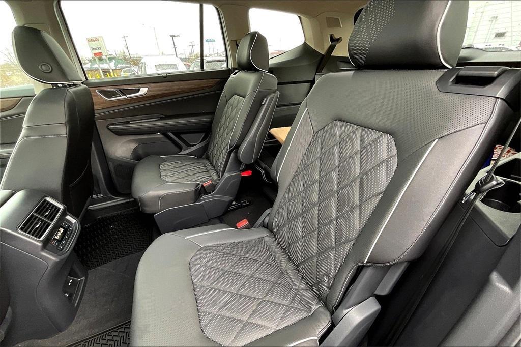 new 2025 Volkswagen Atlas car, priced at $52,886