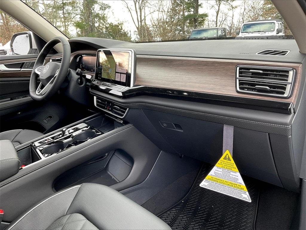 new 2025 Volkswagen Atlas car, priced at $50,977