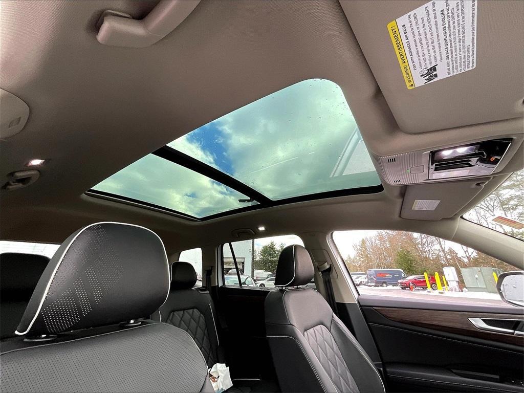 new 2025 Volkswagen Atlas car, priced at $50,977