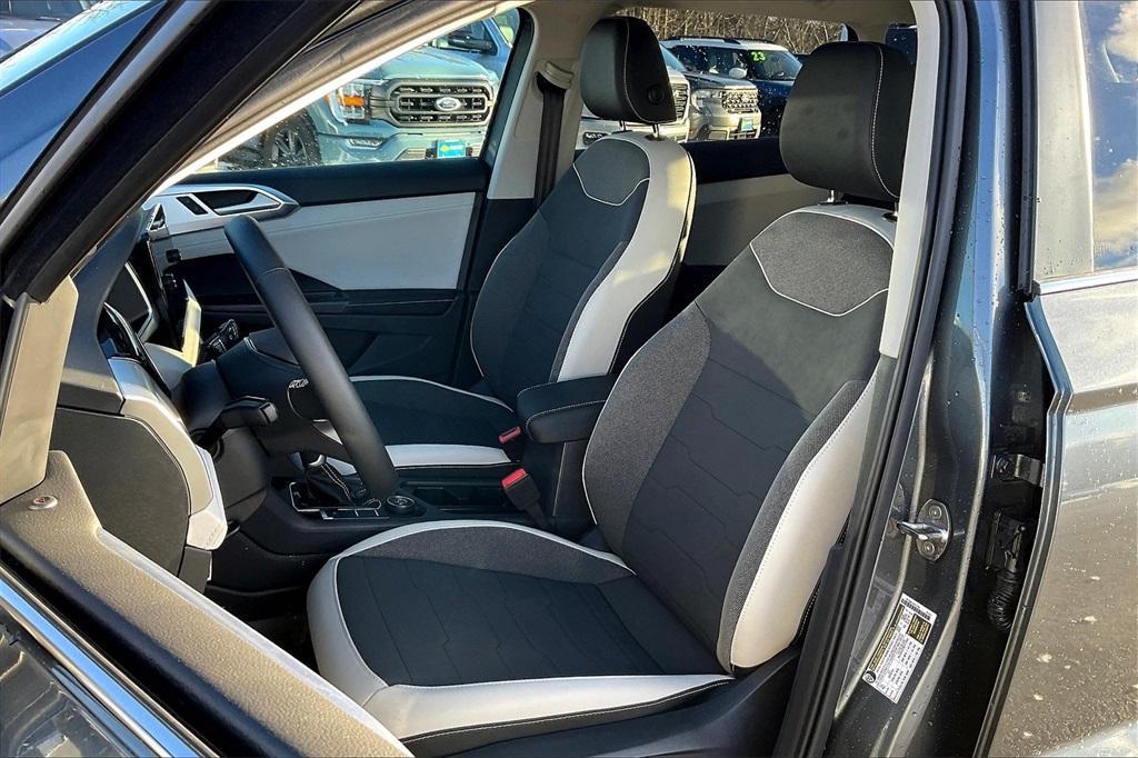 new 2025 Volkswagen Taos car, priced at $32,421