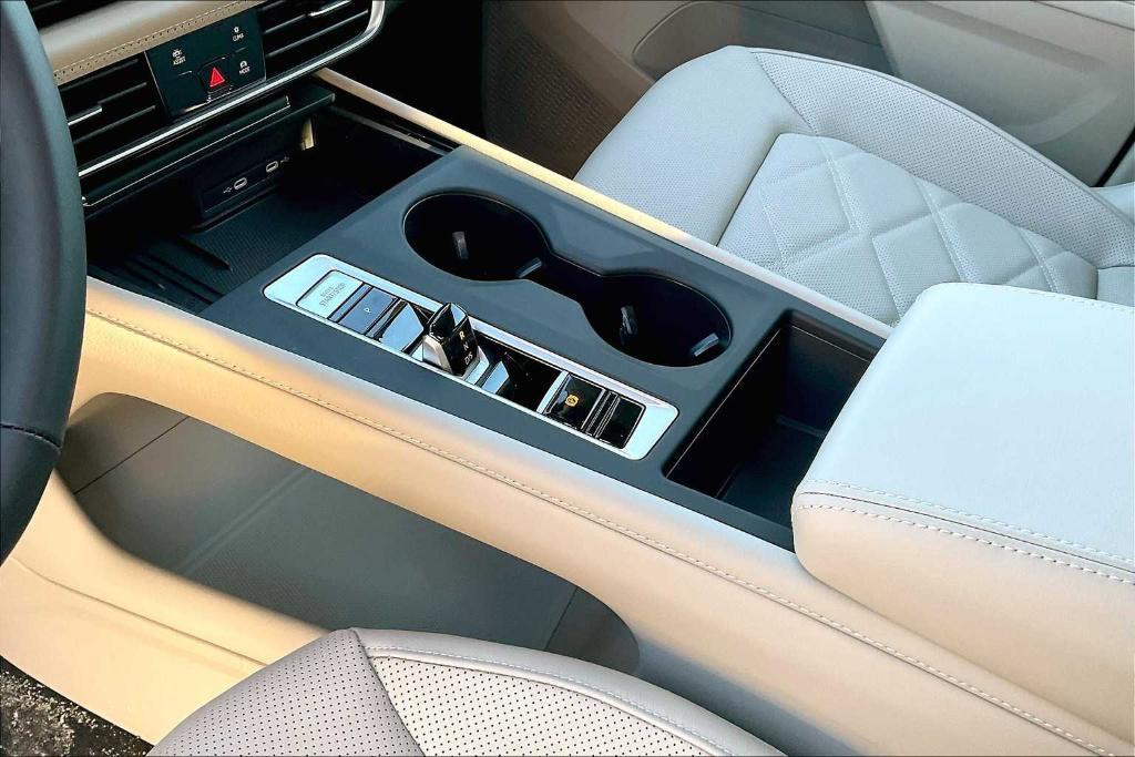 new 2025 Volkswagen Atlas car, priced at $37,580