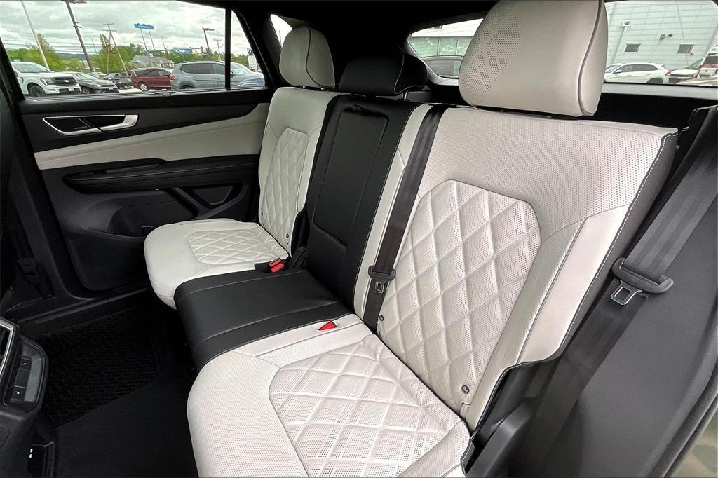 new 2025 Volkswagen Atlas Cross Sport car, priced at $52,126
